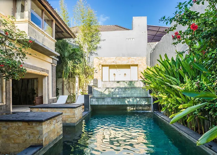 Diana Bali 3 Bedrooms 4* レギャン