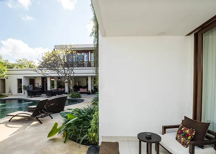 Diana Bali 3 Bedrooms リゾート