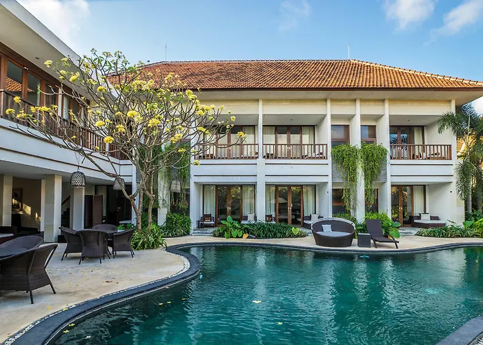Diana Bali 3 Bedrooms 4* レギャン
