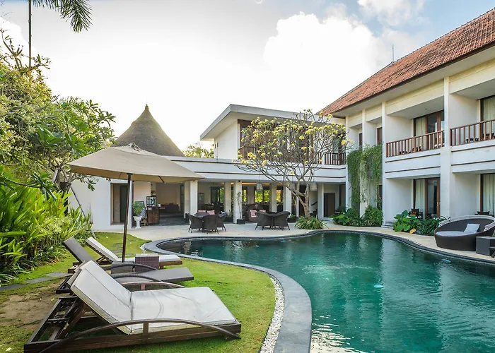 Diana Bali 3 Bedrooms リゾート レギャン