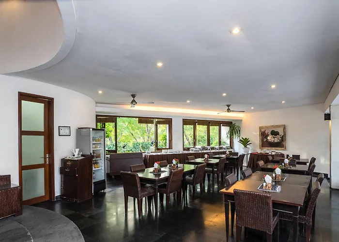 Diana Bali 3 Bedrooms レギャン
