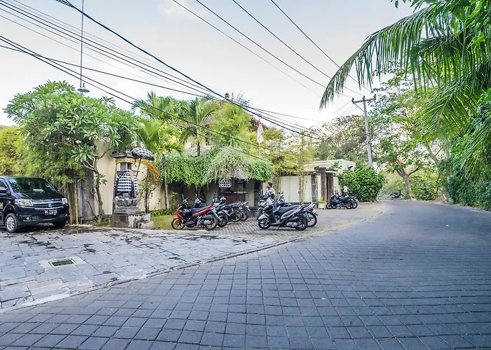 Diana Bali 3 Bedrooms 4*