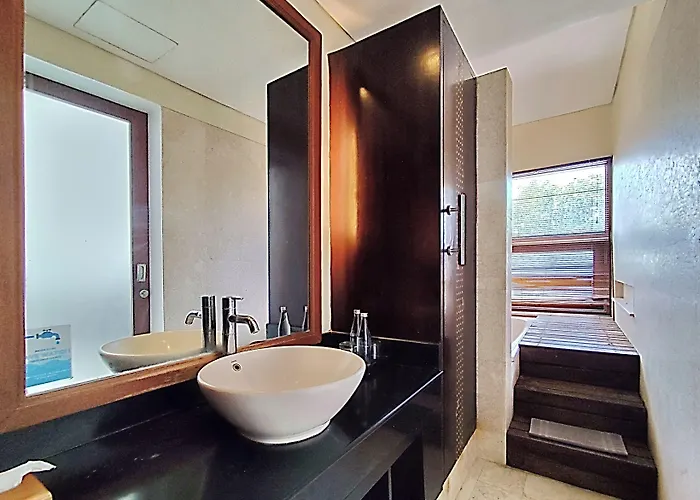 Diana Bali 3 Bedrooms 4* Legian
